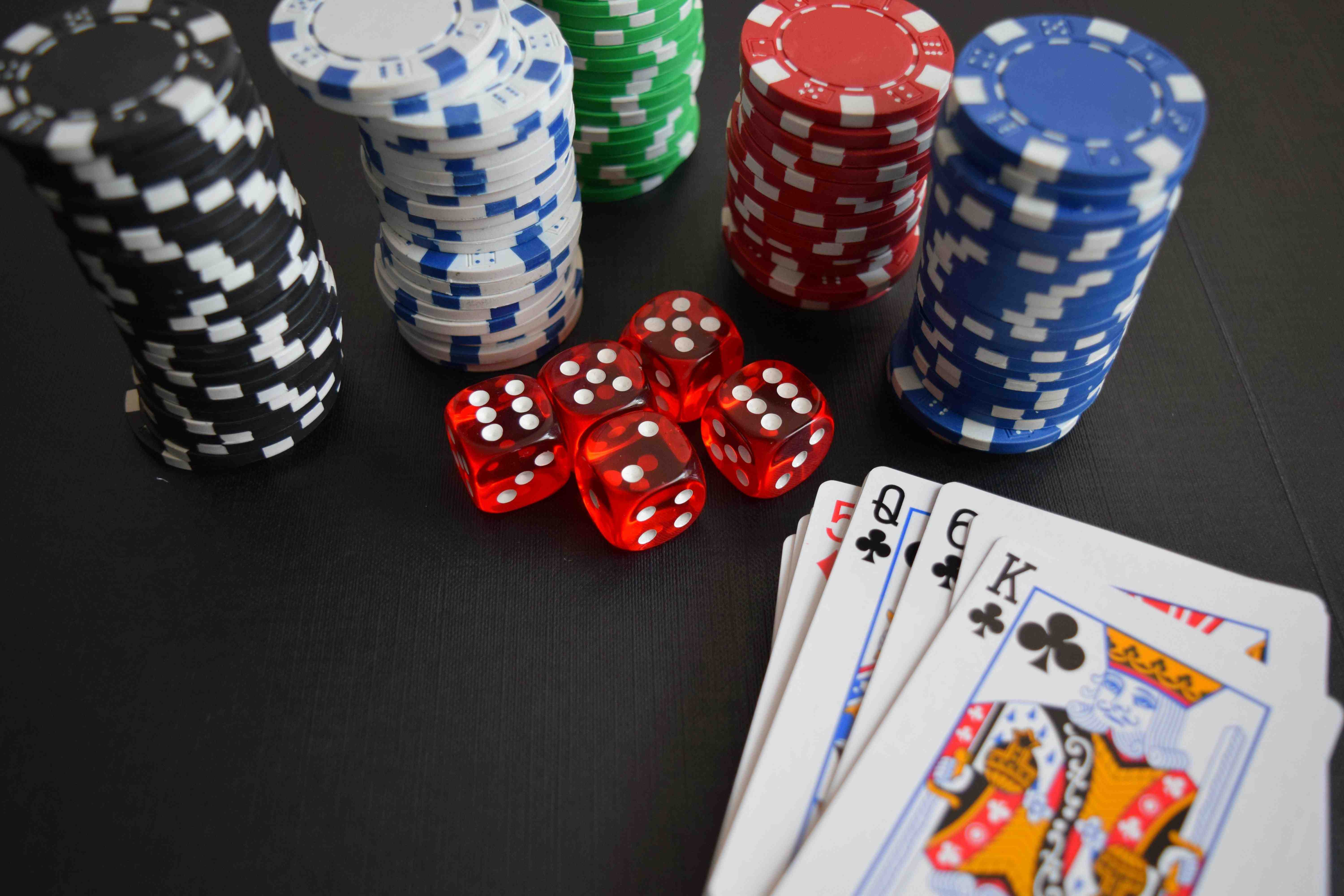 Bangladesh user reviewing app 2222 betting information with more focus